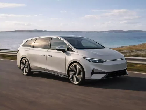 Small People Mover (7 Seats)